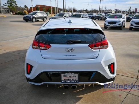 Used 2020 Hyundai Veloster Turbo image 4