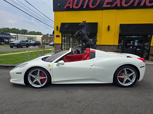 Used 2015 Ferrari 458 Spider RWD image 37