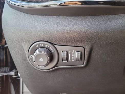 New 2026 Jeep Compass Limited image 21