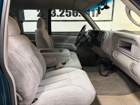 Used 1998 Chevrolet Silverado 2500 2WD Extended Cab w/ Preferred Equipment Group 2 image 18