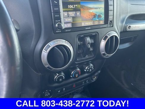Used 2016 Jeep Wrangler Unlimited Rubicon w/ Connectivity Group AWD/4WD image 24