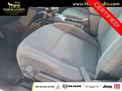 Certified 2024 Jeep Wrangler Unlimited Sahara AWD/4WD image 17