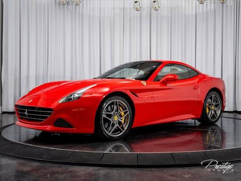 Used 2016 Ferrari California T RWD image 7