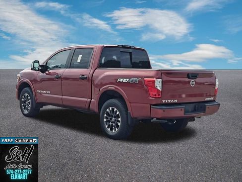 Used 2018 Nissan Titan PRO-4X w/ Pro-4x Convenience Package AWD/4WD image 15