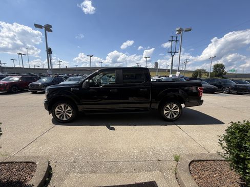 Used 2018 Ford F150 XL w/ Equipment Group 101A Mid AWD/4WD image 13