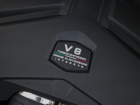 Used 2025 Lamborghini Urus SE AWD/4WD image 27