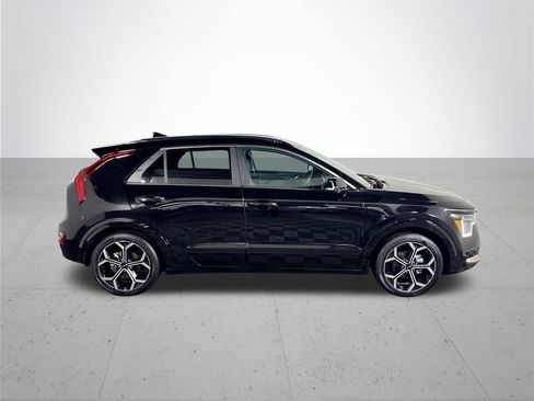 Certified 2025 Kia Niro SX Touring FWD image 6