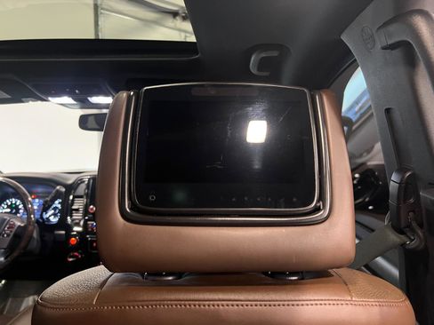 Used 2021 Nissan Titan Platinum Reserve w/ Moonroof Package image 34