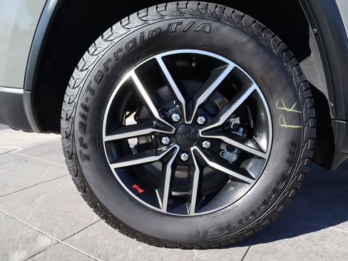 Used 2019 Jeep Grand Cherokee Trailhawk image 30