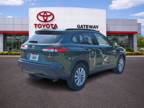 Used 2023 Toyota Corolla Cross LE w/ Moonroof Package AWD/4WD image 5