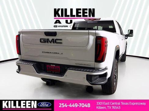 Used 2024 GMC Sierra 2500 Denali Ultimate image 8