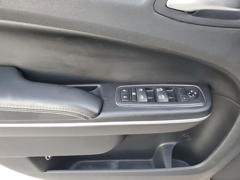 Certified 2020 Chrysler 300 S image 16