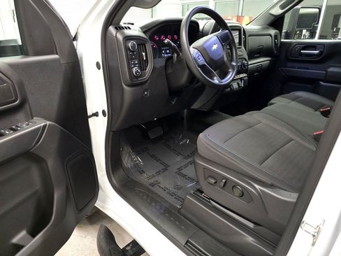 Used 2025 Chevrolet Silverado 2500 Custom w/ Custom Value Package AWD/4WD image 19