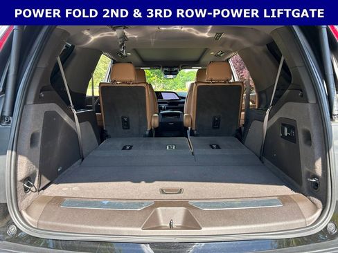 Used 2022 Cadillac Escalade Sport w/ LPO, ONYX Package RWD image 19