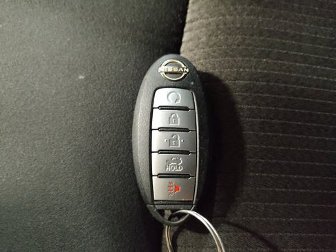 Used 2024 Nissan Altima 2.5 S FWD image 32