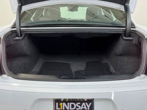 Certified 2023 Chrysler 300 C image 10