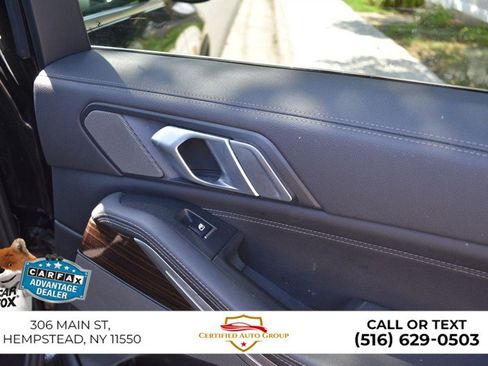Used 2021 BMW X5 xDrive40i AWD/4WD image 25