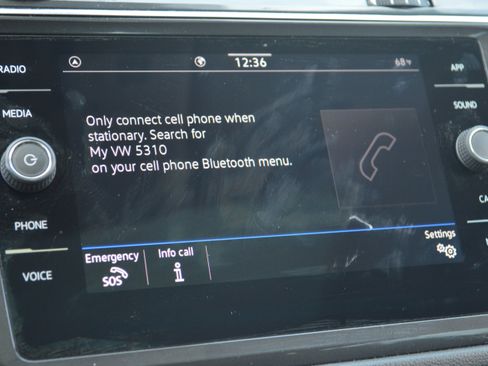 Used 2022 Volkswagen Tiguan SE image 20