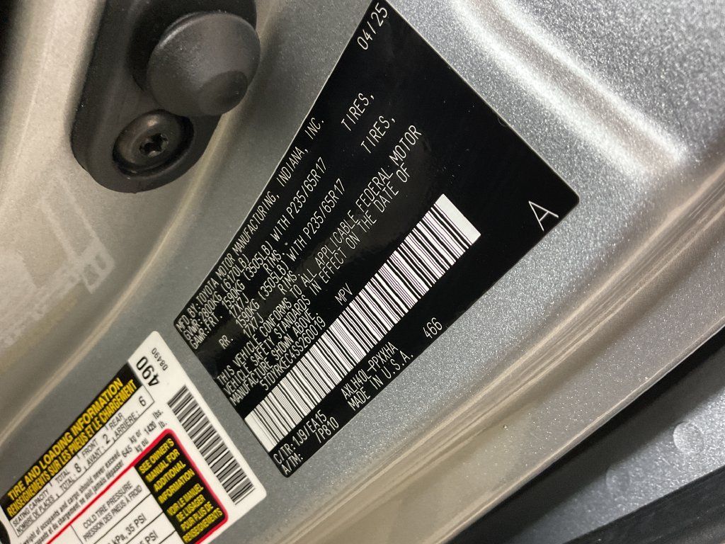 Used 2025 Toyota Sienna XLE FWD image 29