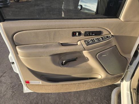 Used 2004 GMC Sierra 2500 SLT w/ Heavy-Duty Power Package image 10