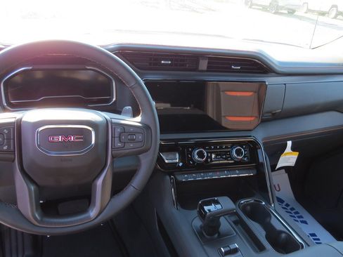 New 2025 GMC Sierra 1500 AT4 w/ AT4 Premium Package image 17