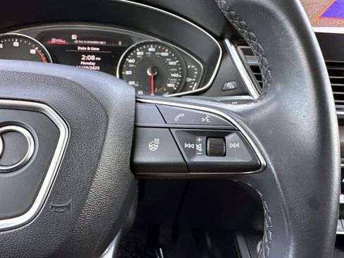 Used 2023 Audi Q5 2.0T Premium w/ Convenience Package image 31