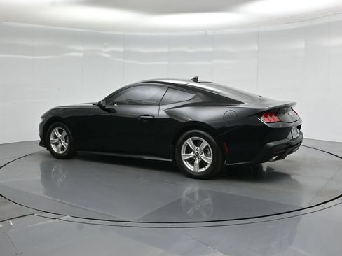 Used 2024 Ford Mustang Coupe RWD image 6
