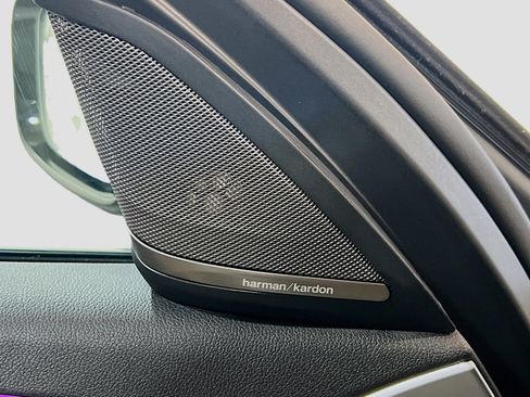 Used 2023 BMW 530e w/ Premium Package image 15