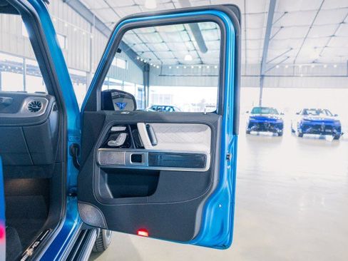 Used 2025 Mercedes-Benz G 63 AMG AMG G 63 - FACTORY MATTE PAINT image 14