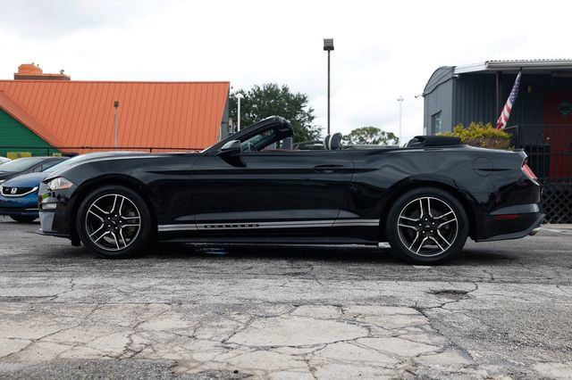 Used 2018 Ford Mustang Premium RWD image 4