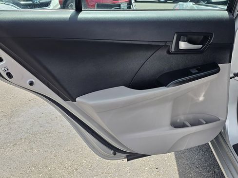 Used 2014 Toyota Camry LE FWD image 20
