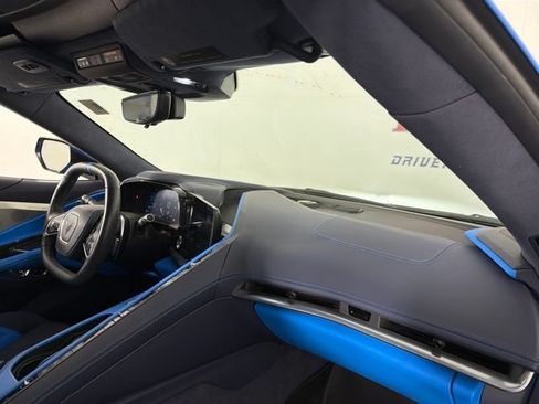 Used 2021 Chevrolet Corvette Stingray Premium Cpe w/ Z51 Performance Package RWD image 18