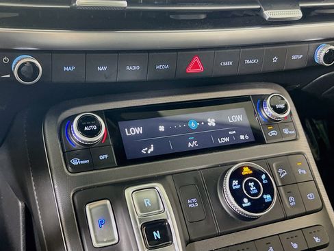 Used 2024 Hyundai Palisade Calligraphy AWD/4WD image 16