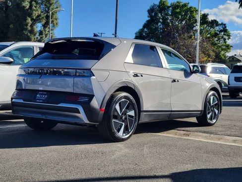 New 2026 Hyundai Ioniq 5 SE image 2