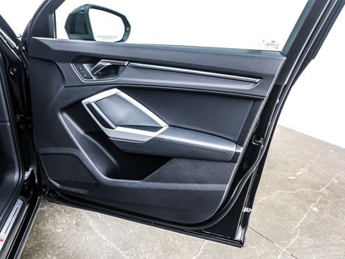 Used 2021 Audi Q3 2.0T Premium w/ Convenience Package image 24