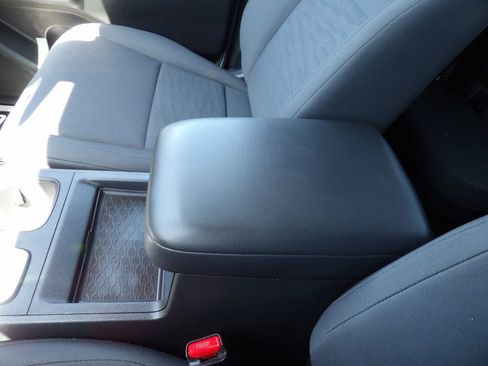 Used 2022 Nissan Frontier S image 29