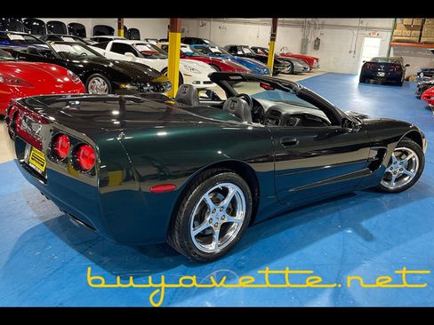 Used 2001 Chevrolet Corvette Convertible w/ Preferred Equipment Group2 RWD image 4