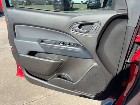 Used 2018 Chevrolet Colorado Z71 image 21