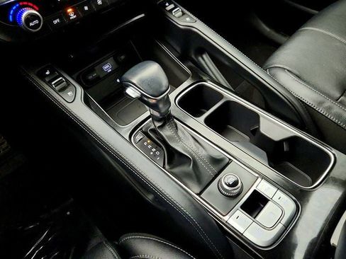 Used 2022 Kia Telluride SX w/ Towing Package image 17