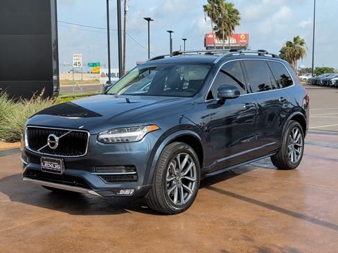 Used 2019 Volvo XC90 T6 Momentum w/ Protection Package AWD/4WD image 5