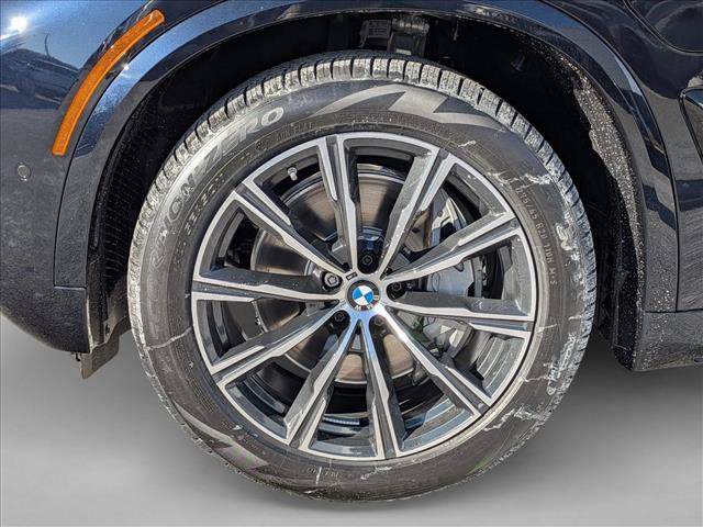 Used 2026 BMW X5 xDrive50e AWD/4WD image 9