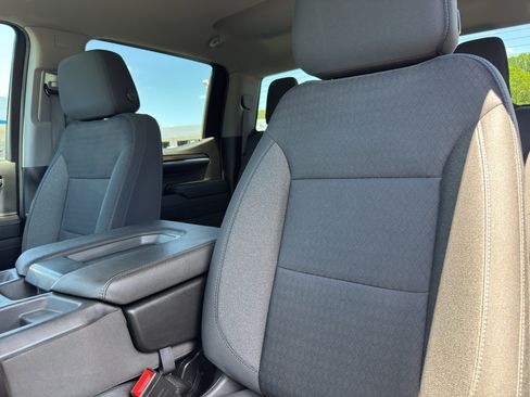 Used 2023 Chevrolet Silverado 1500 LT AWD/4WD image 12