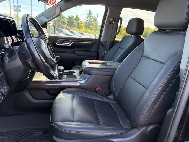 Used 2022 Chevrolet Silverado 1500 RST w/ Convenience Package II AWD/4WD image 18