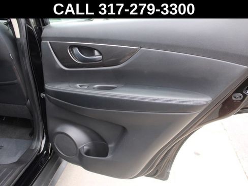 Used 2019 Nissan Rogue S AWD/4WD image 23