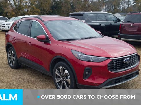 Used 2024 Ford Escape Platinum image 3