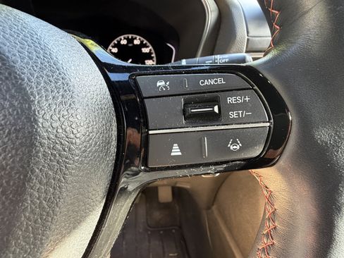 Used 2025 Honda Pilot TrailSport image 20