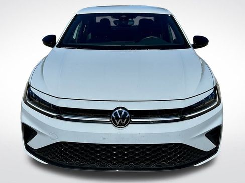 Used 2025 Volkswagen Jetta Sport image 2