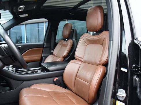 Used 2023 Lincoln Aviator Reserve w/ Equipment Group 201A AWD/4WD image 13