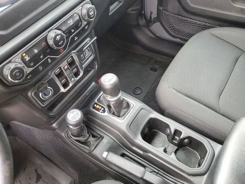 Used 2022 Jeep Wrangler Unlimited Sport AWD/4WD image 26