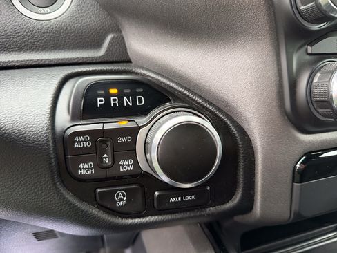 Used 2023 RAM 1500 Big Horn AWD/4WD image 36